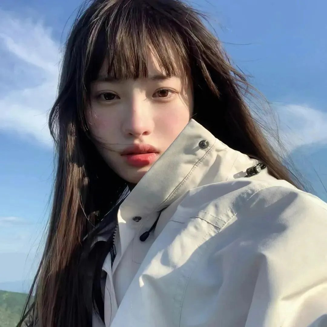 空白转机海报